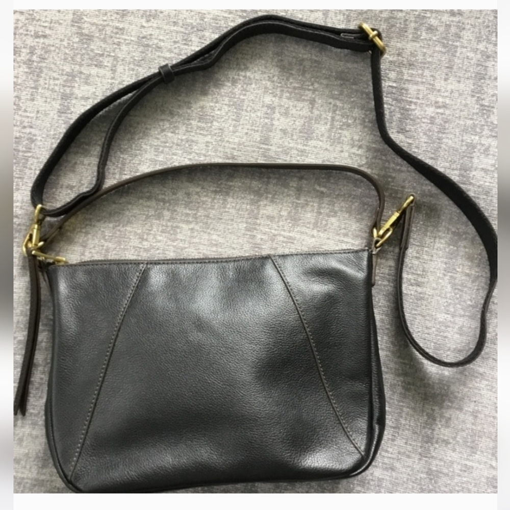 Fossil Skylar Convertible Crossbody/Shoulder Purse - Black Leather - Like New!